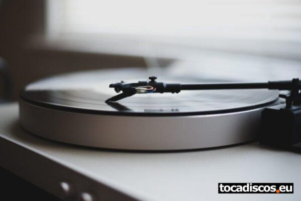 Cómo solucionar los saltos en el vinilo